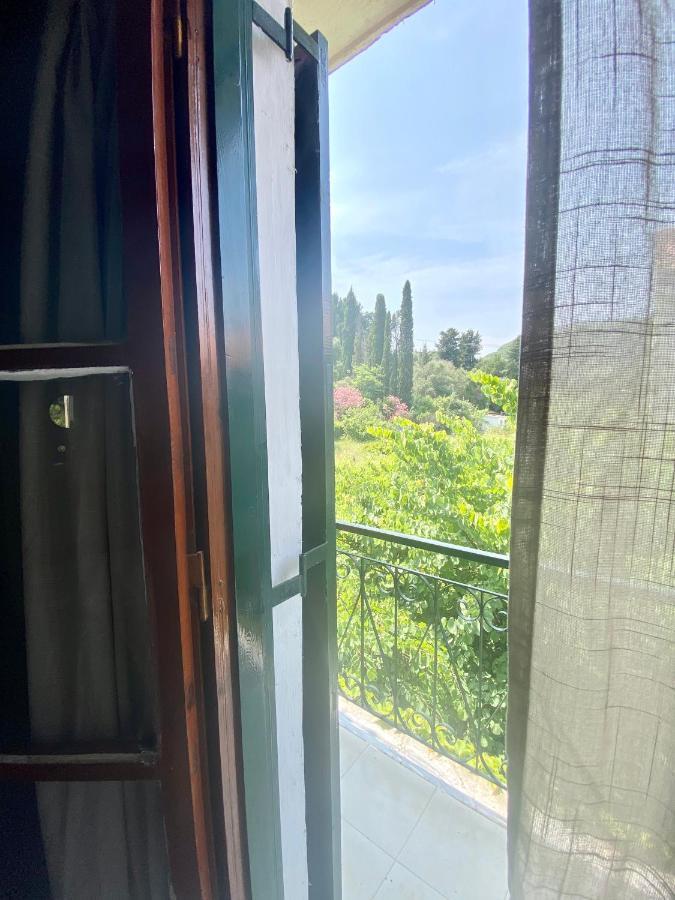 Lord Ape Suites Club Benitses  Ngoại thất bức ảnh