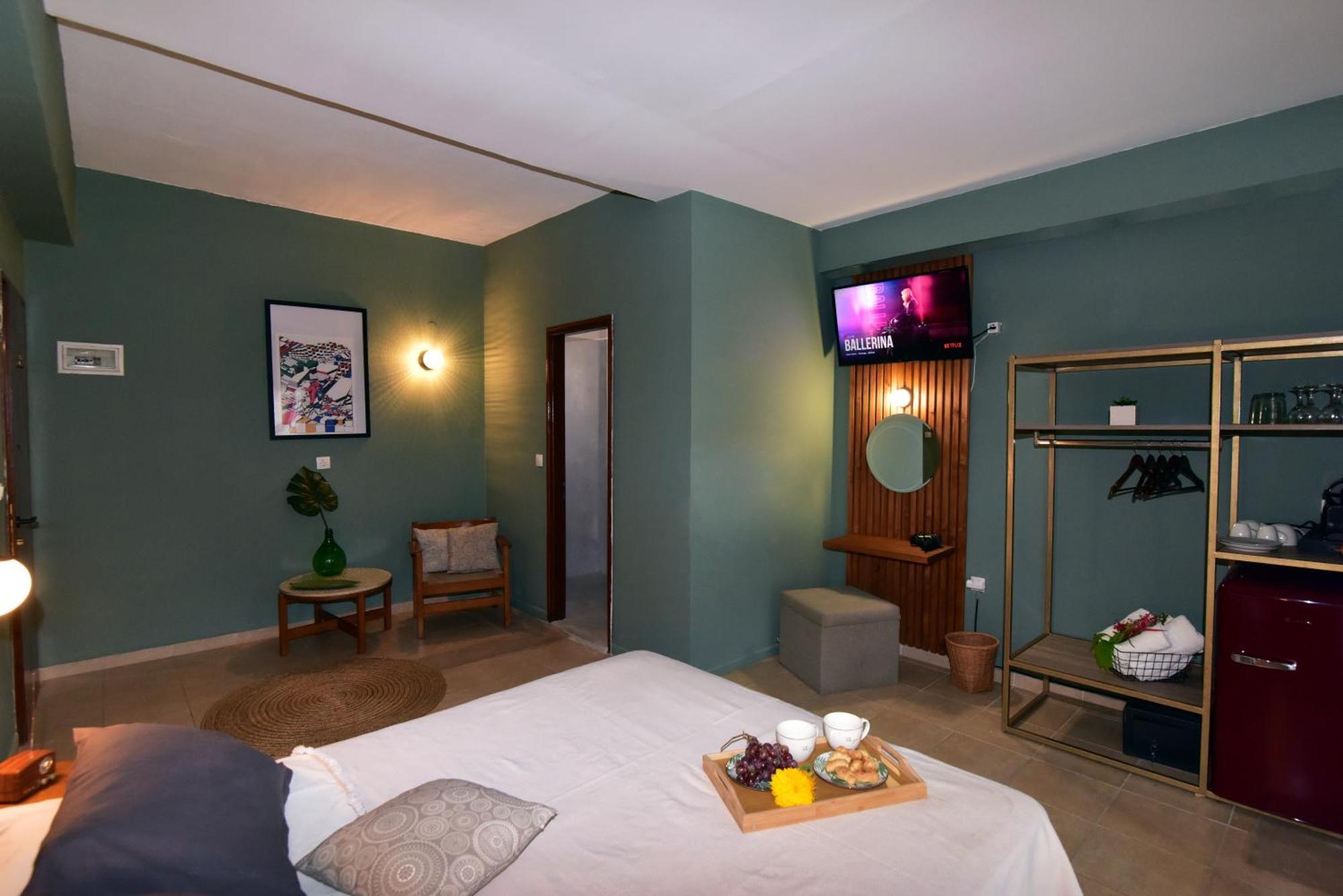 Lord Ape Suites Club Benitses  Ngoại thất bức ảnh