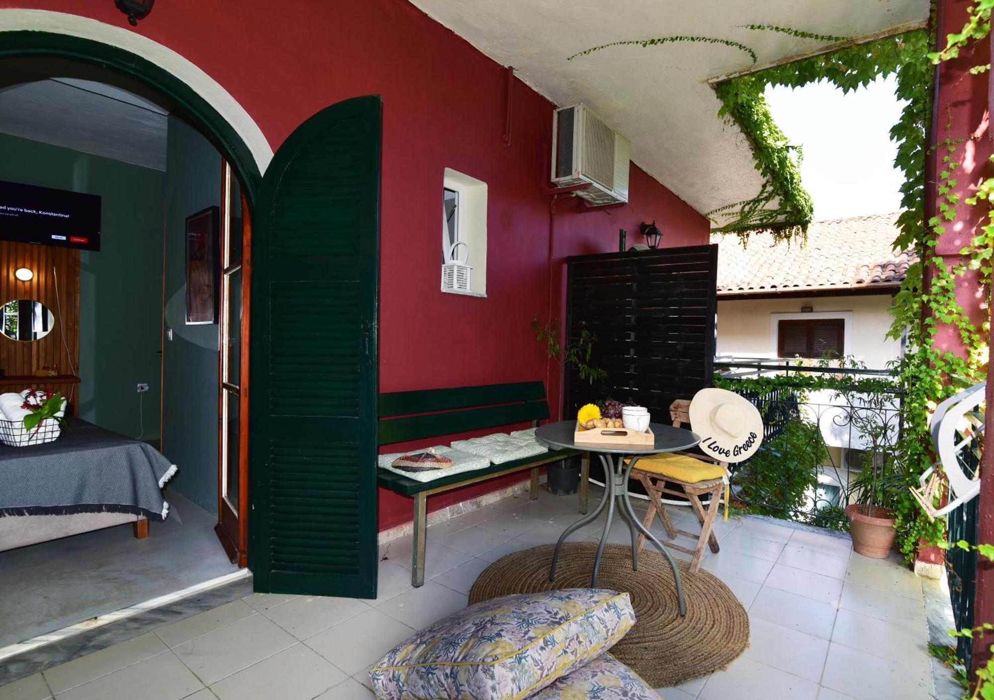 Lord Ape Suites Club Benitses  Ngoại thất bức ảnh