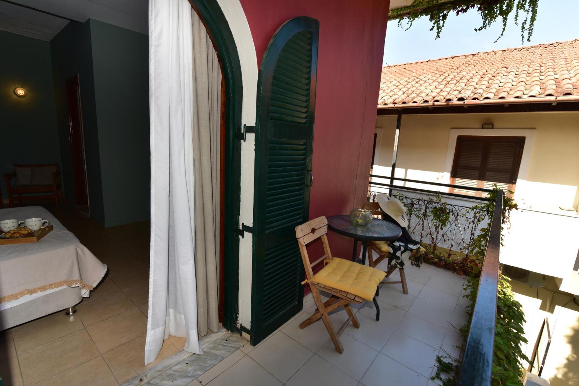 Lord Ape Suites Club Benitses  Ngoại thất bức ảnh