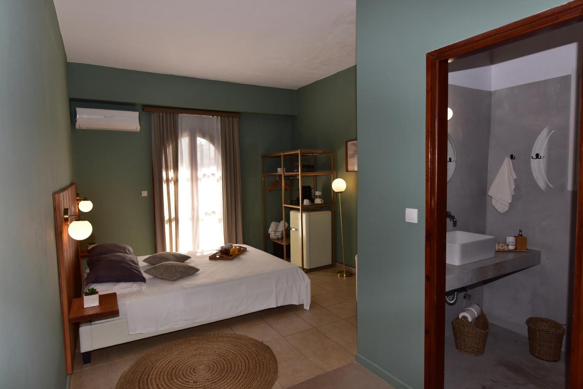 Lord Ape Suites Club Benitses  Ngoại thất bức ảnh
