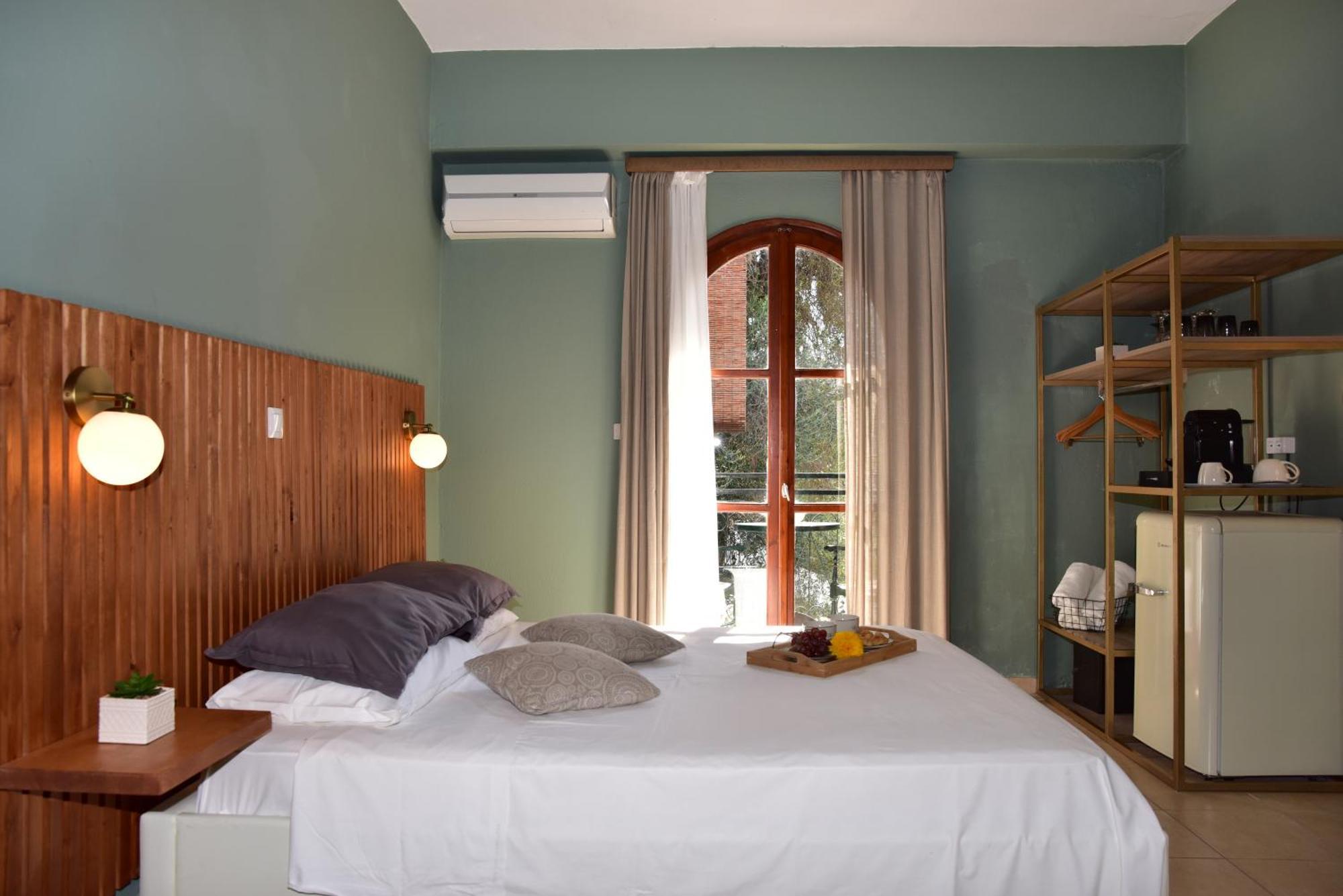 Lord Ape Suites Club Benitses  Ngoại thất bức ảnh